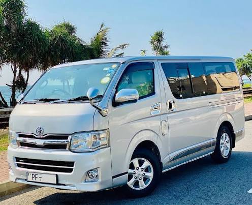 Exemple de van pour les familles et les groupes privés voyageant au Sri Lanka